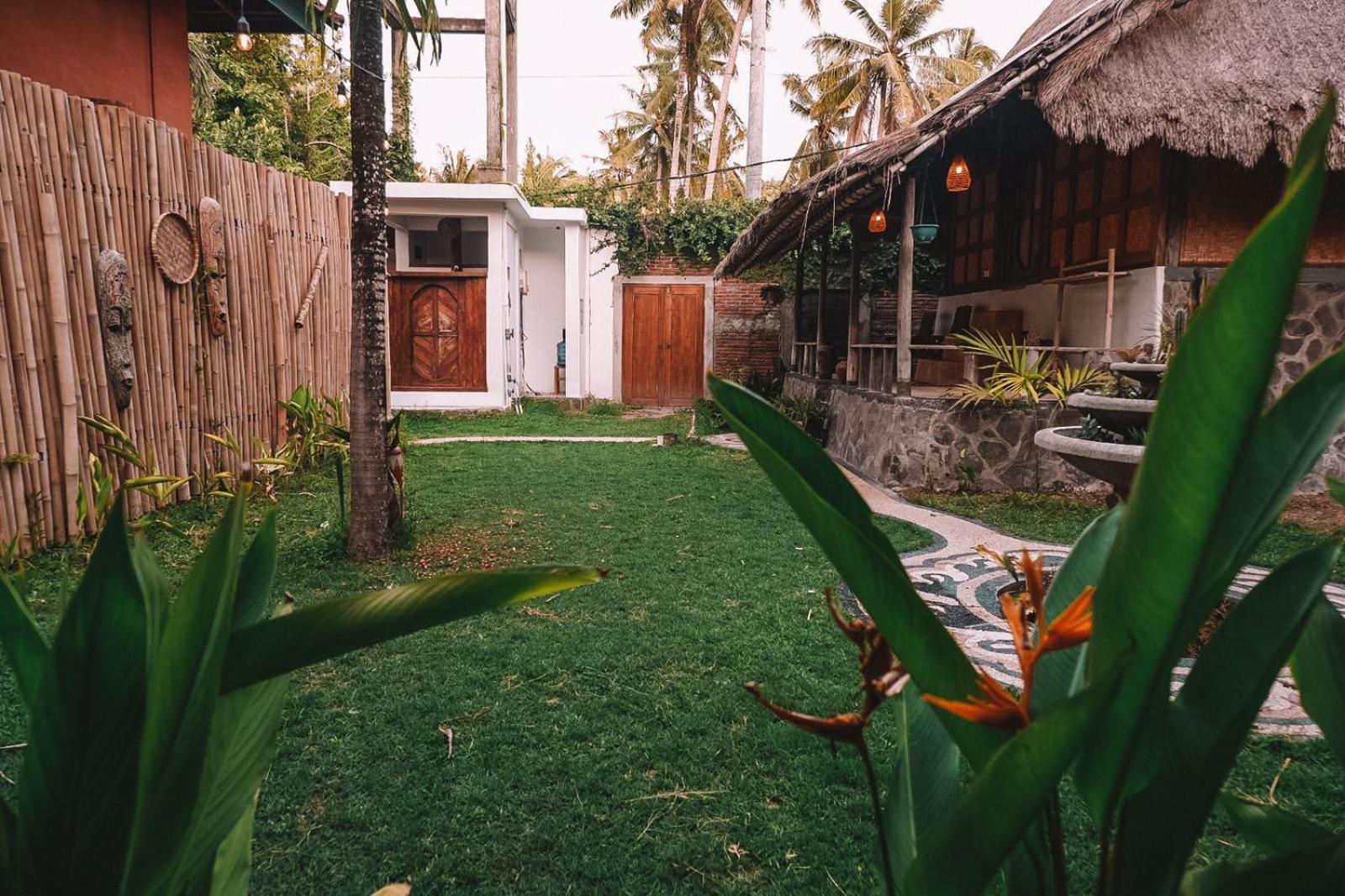 Hotel Sasak Experience à Kuta  Extérieur photo