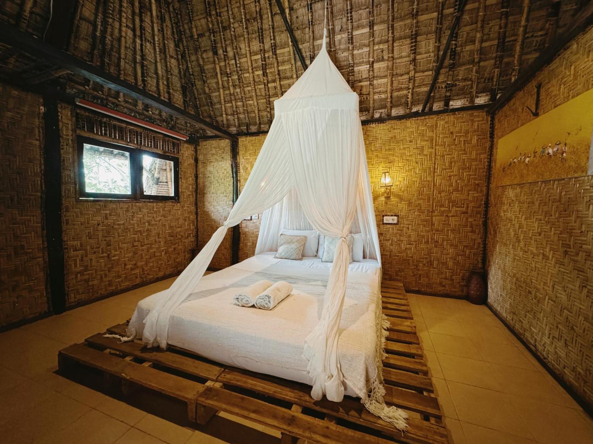 Hotel Sasak Experience à Kuta  Extérieur photo